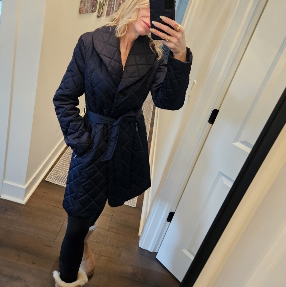 T Tahari Navy Quilted Belted Coat - Size S - Picture 5 of 16